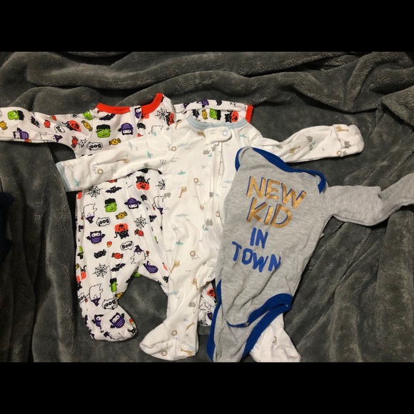 Newborn Baby boy onesies - Picture 1 of 1